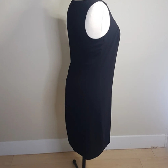 Trina Turk  LBD shoulder bow detail - Picture 6 of 10